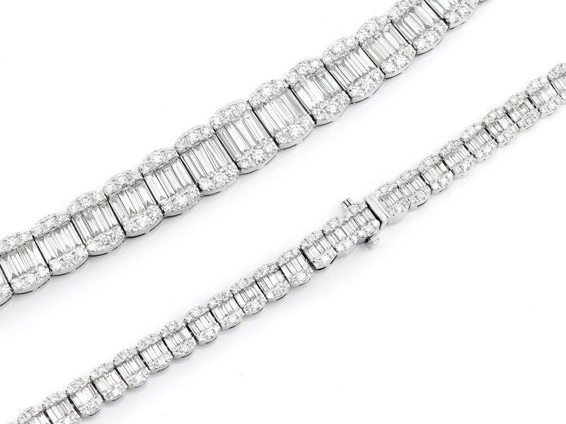 14k White Gold Graduated Baguette Tennis Chain 32.00 ctw