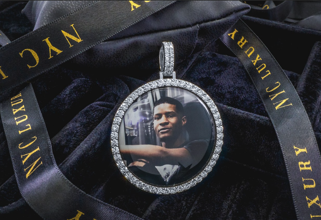 Custom Picture Pendants by NYC Luxury: Where Memories Become Timeless Jewelry