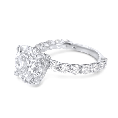 Round Diamond Engagement Ring