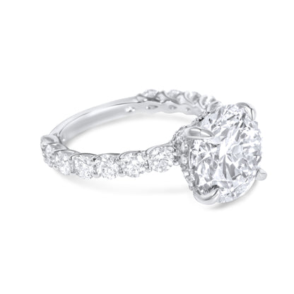 Round Diamond Engagement Ring