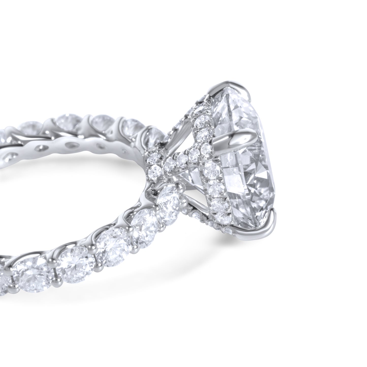 Round Diamond Engagement Ring