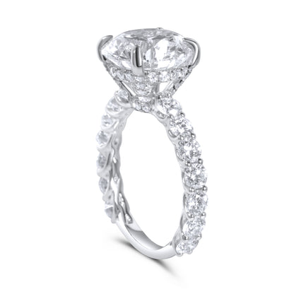 Round Diamond Engagement Ring