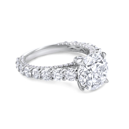Round Diamond Engagement Ring