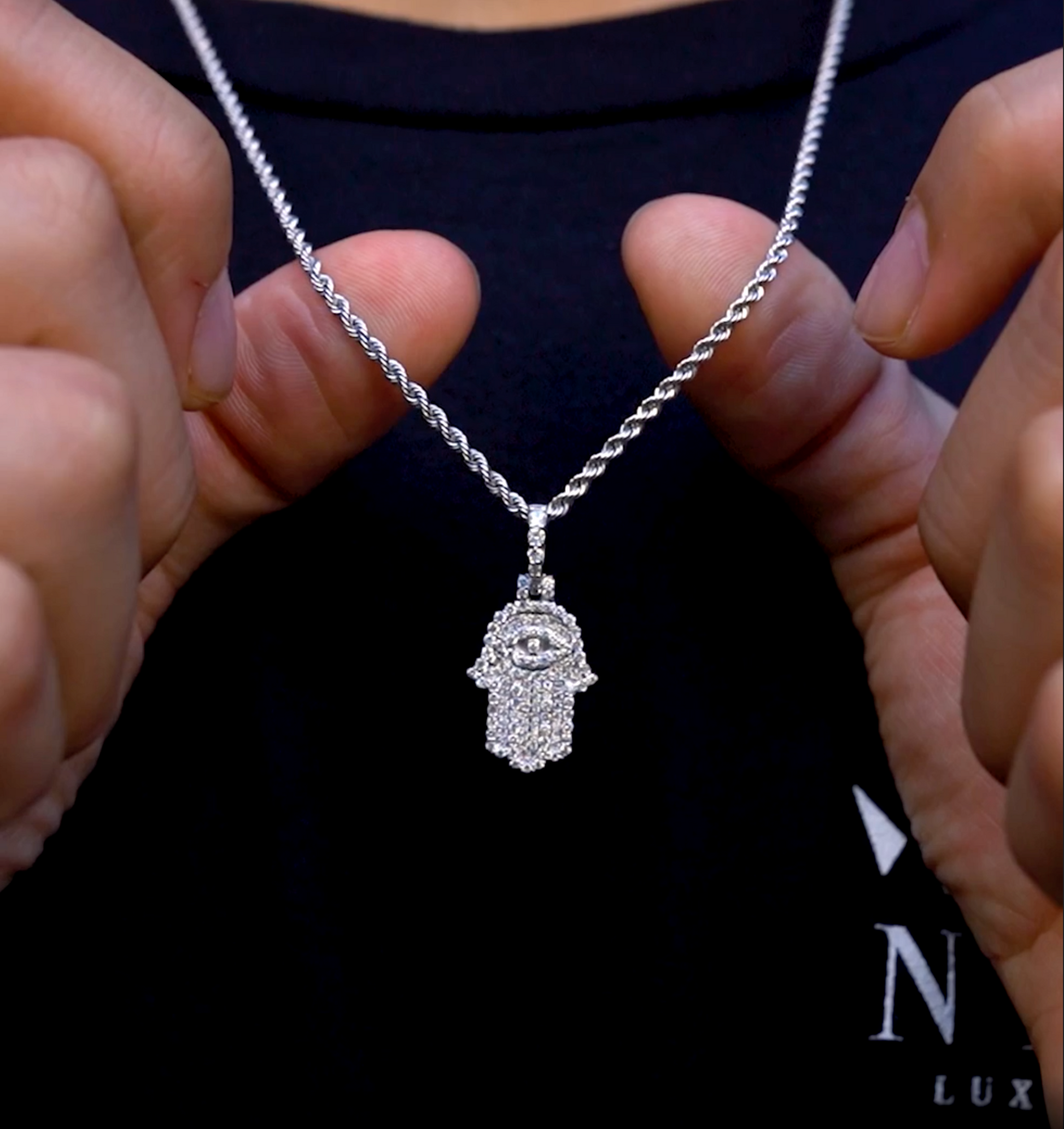 14k White Gold Diamond Hamsa Pendant 0.81 ctw
